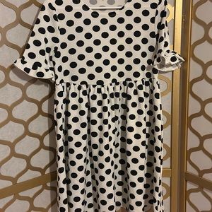 Women’s small short polkadot dress